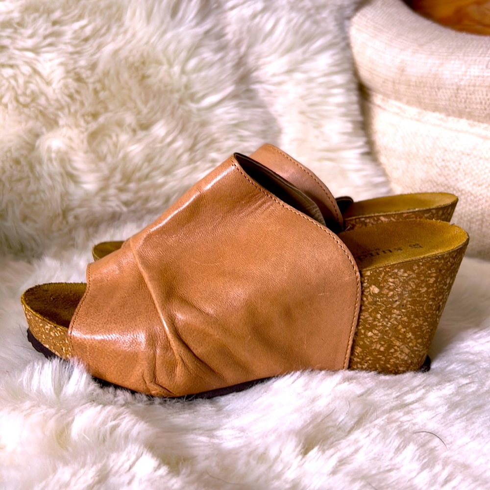 Sundance Size 37/7 cork and leather wedges